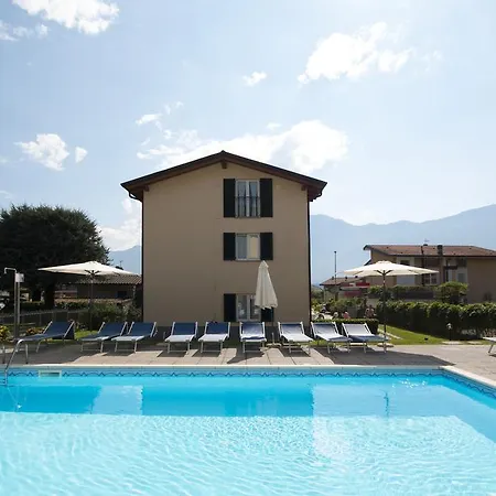 Lakeside Holiday Resort Domaso Kamer foto